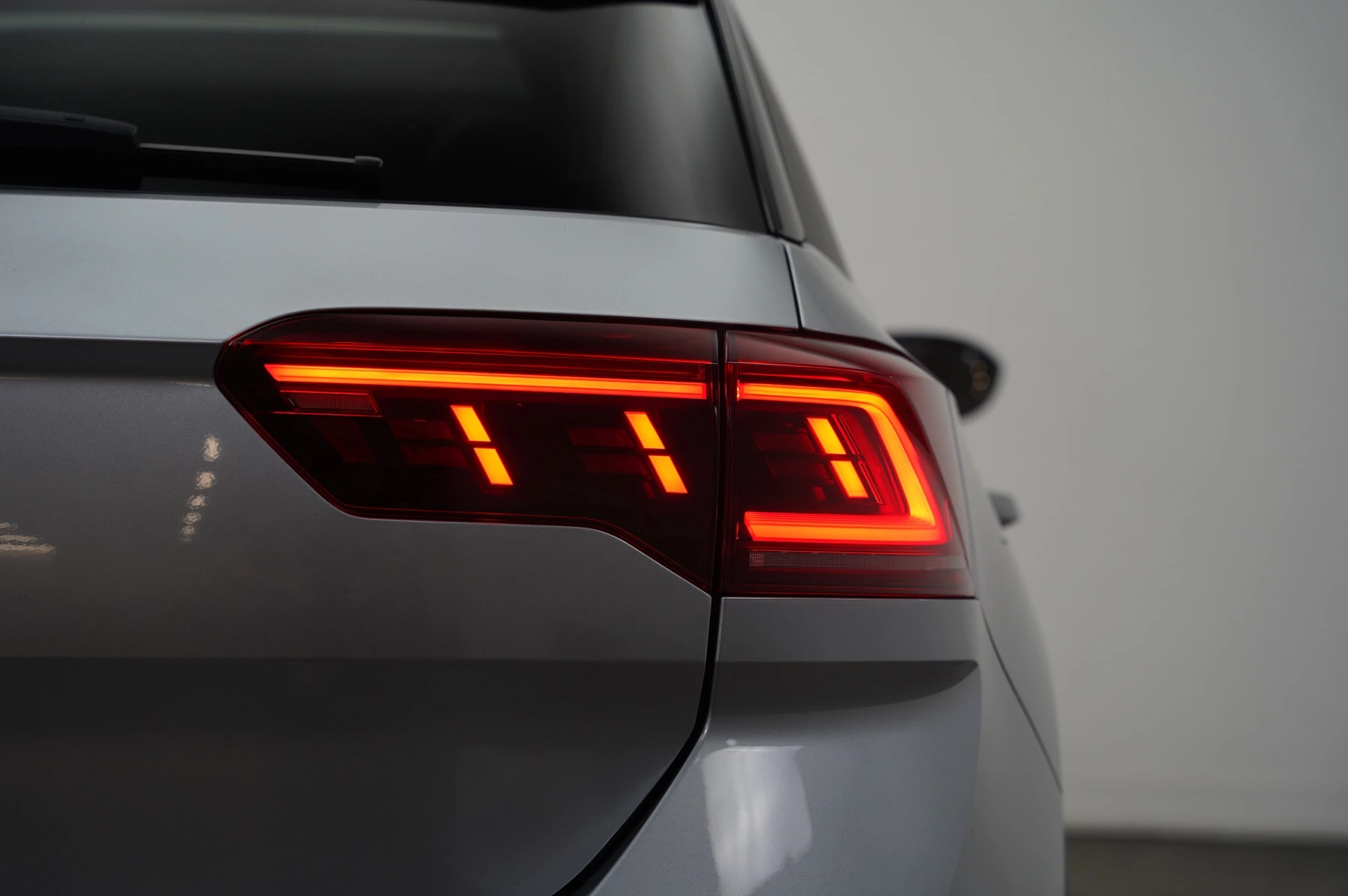 Volkswagen-T-Roc-image-38