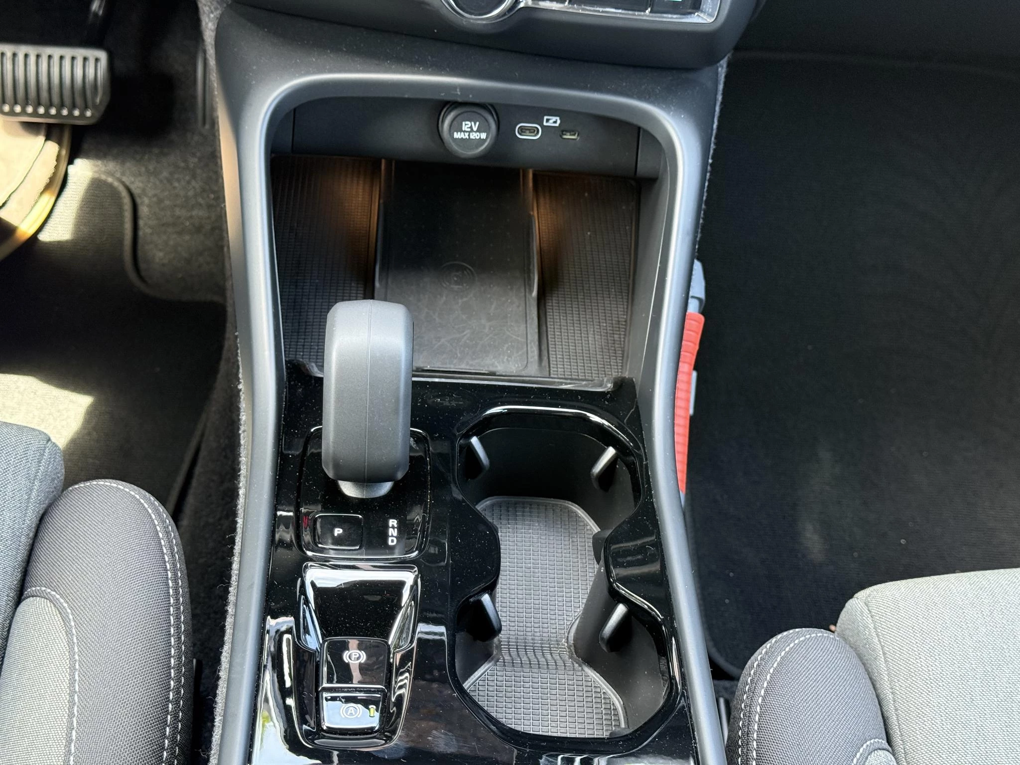 Volvo-XC40-image-21