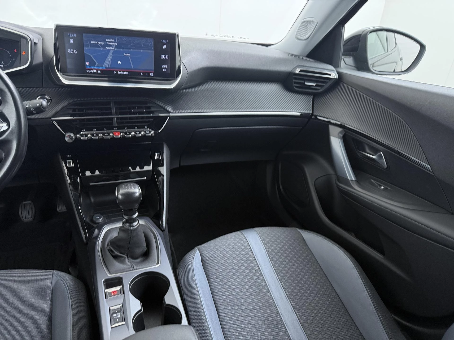 Peugeot-2008-image-16