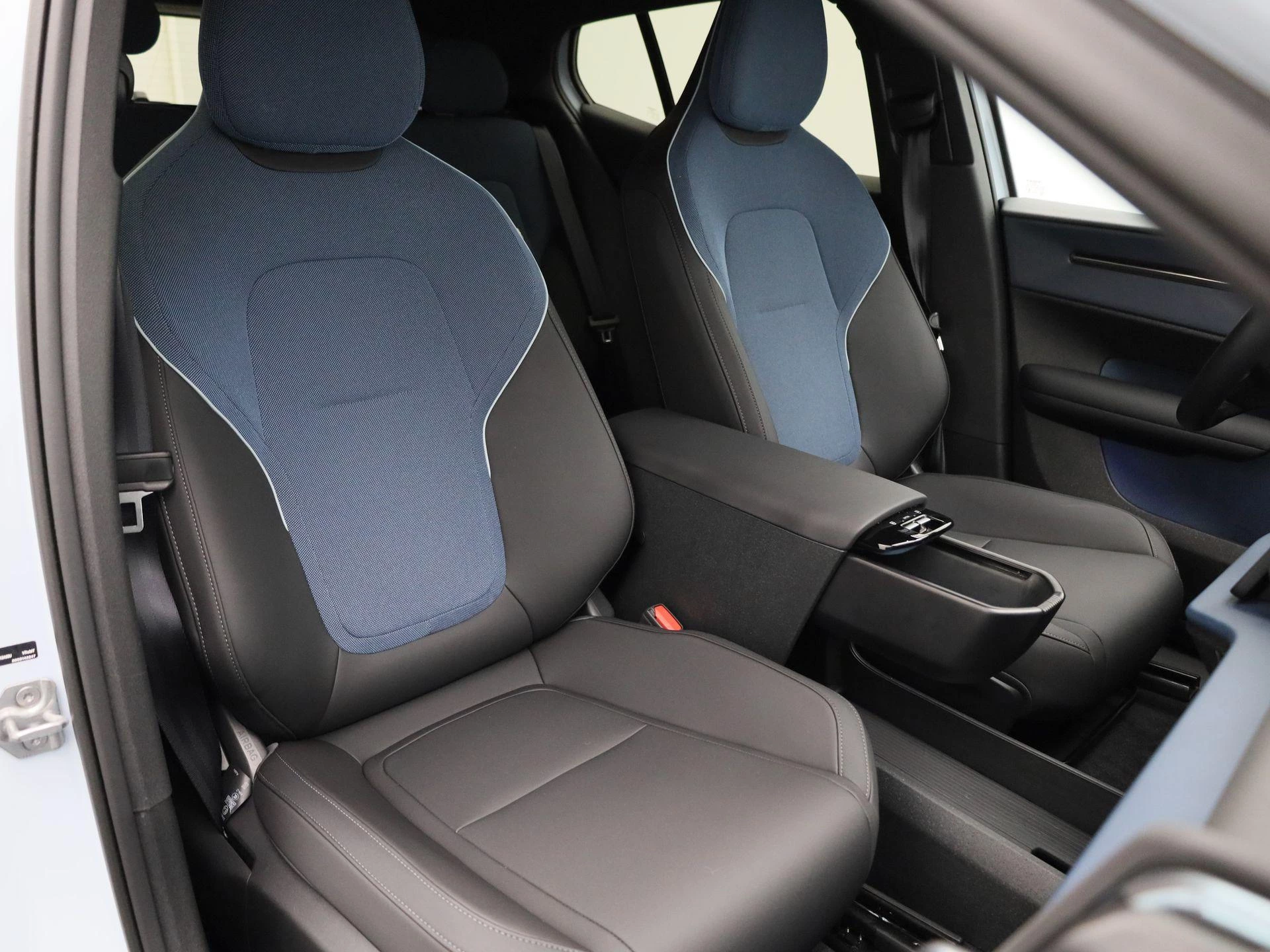 Volvo EX30 Single Motor Extended Range Plus