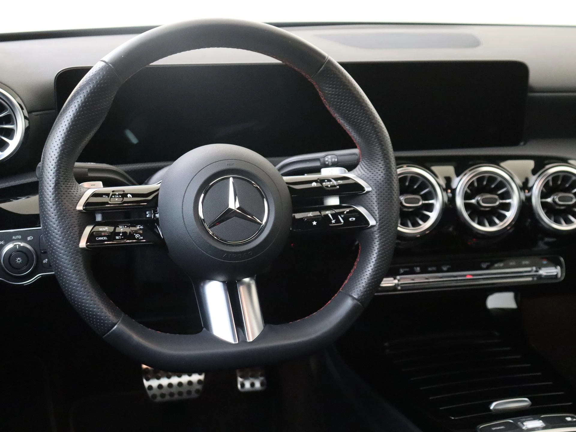 Mercedes-Benz A-Klasse 200 AMG Line