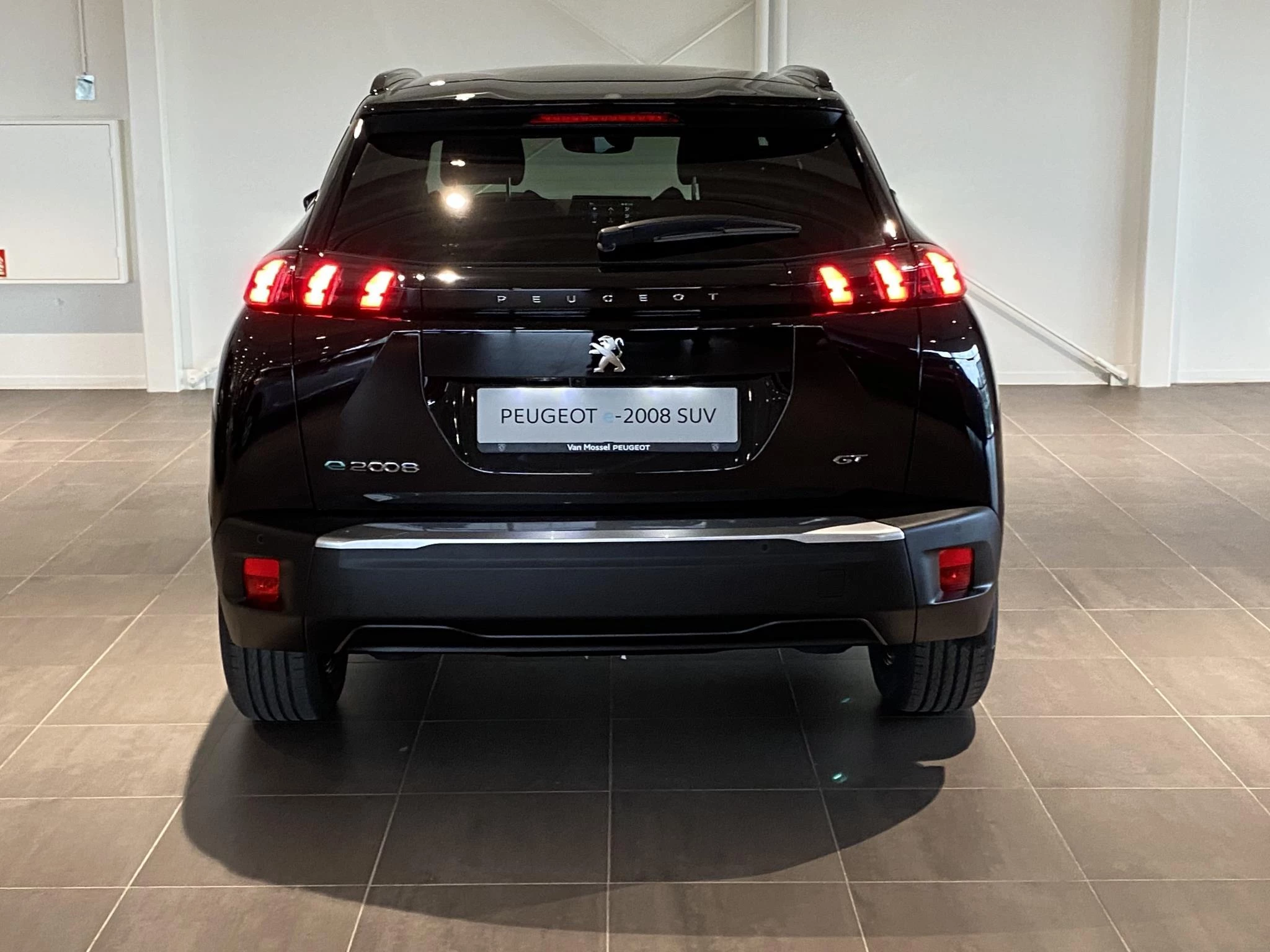 Peugeot e-2008 EV GT 50 kWh