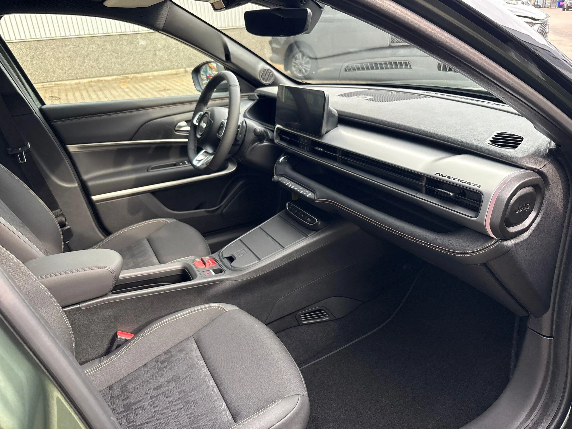 Jeep-Avenger-image-4