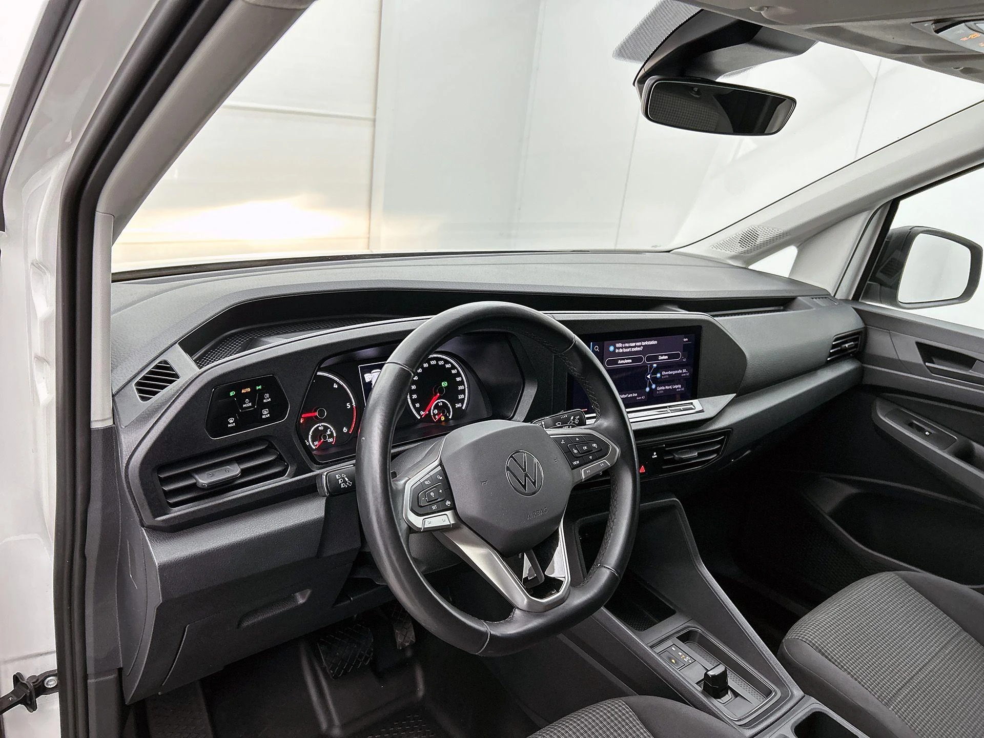 Volkswagen-Caddy-image-17