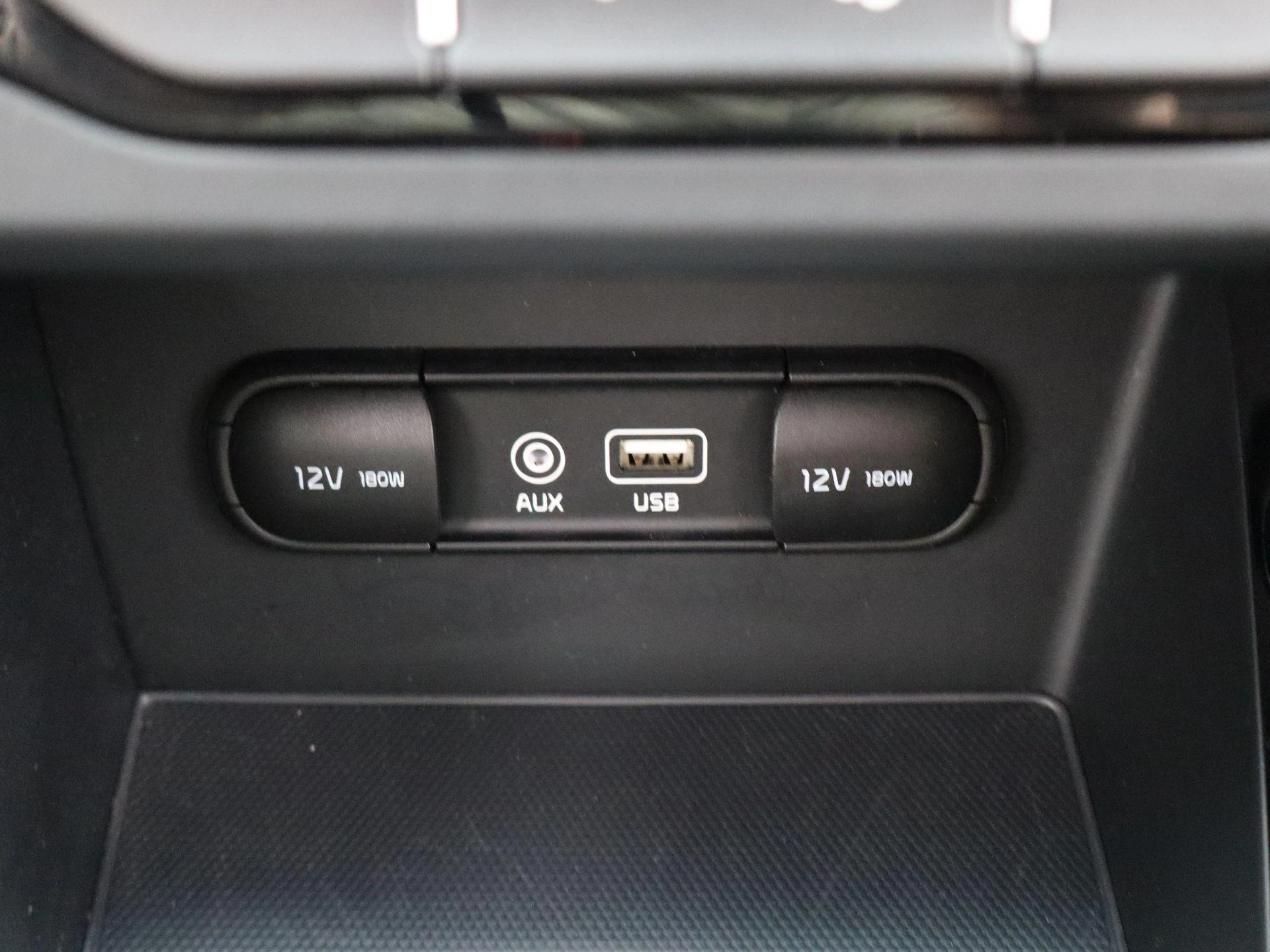 Kia-Niro-image-19