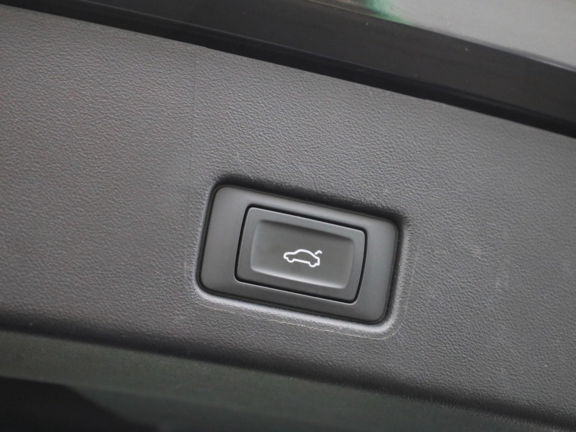 Audi-Q4 Sportback e-tron-image-38