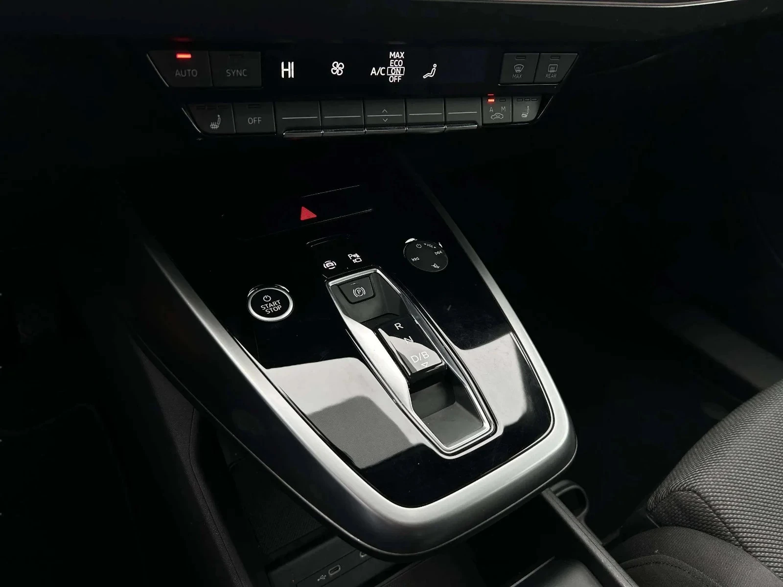 Audi-Q4 e-tron-image-14