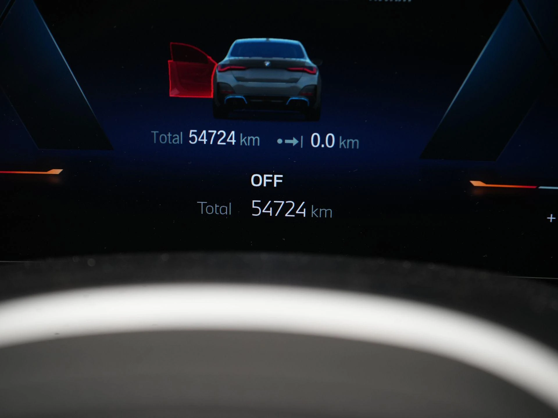 BMW-i4-image-48
