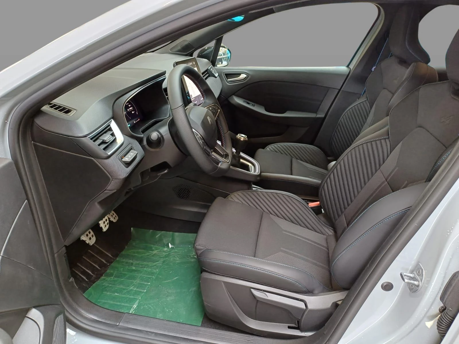 Renault-Clio-image-8