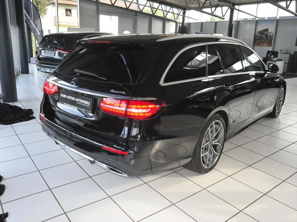 Mercedes-Benz-E-Klasse 220-image-5