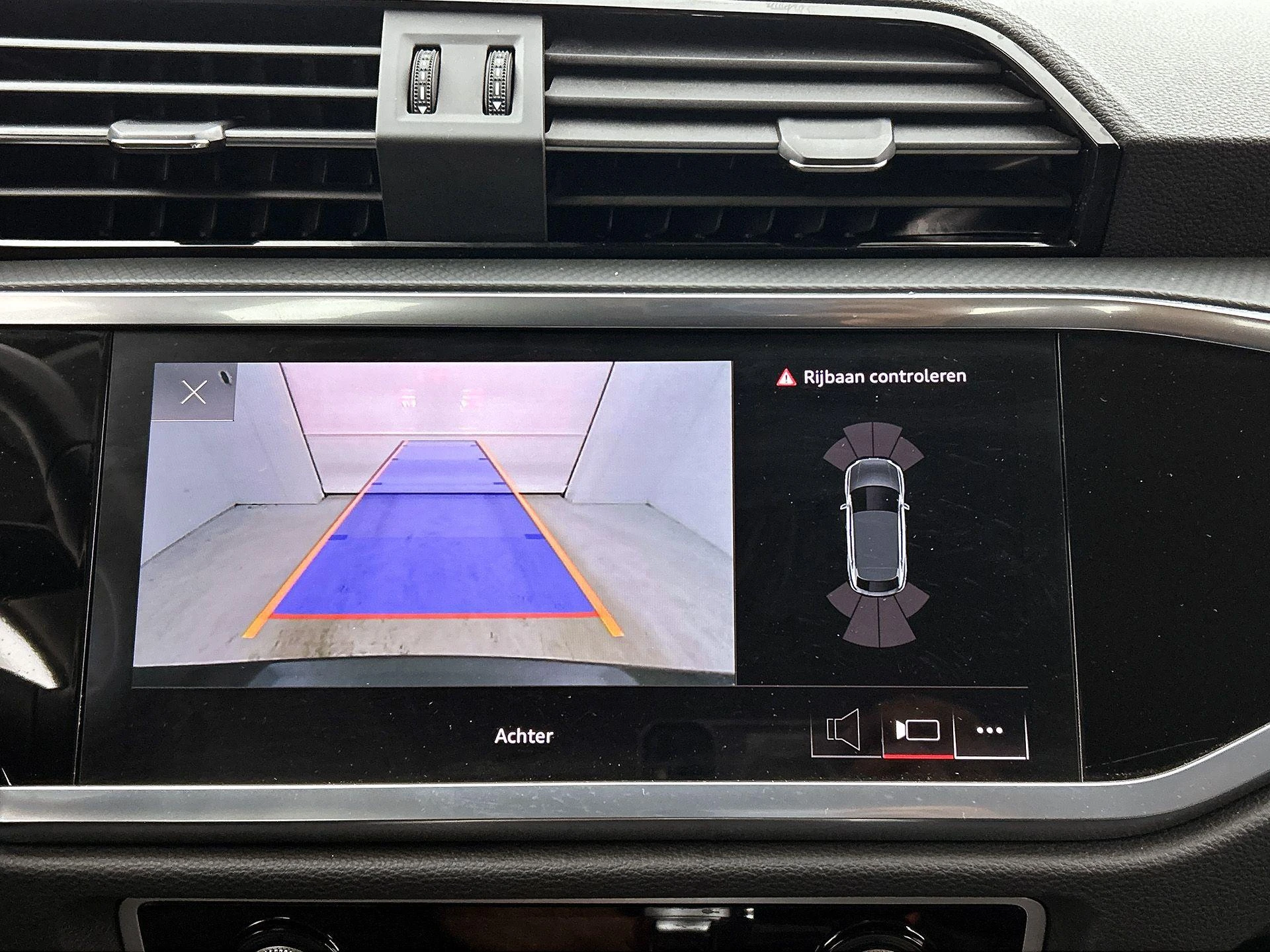 Audi-Q3-image-14