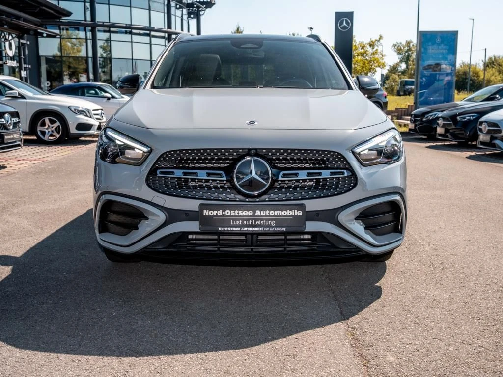 Mercedes-Benz-GLA 200 d-image-3