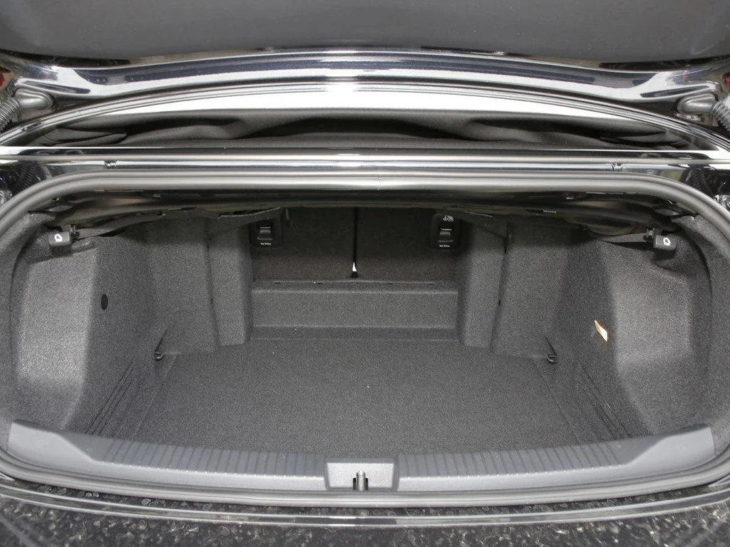 Volkswagen-T-Roc-image-6