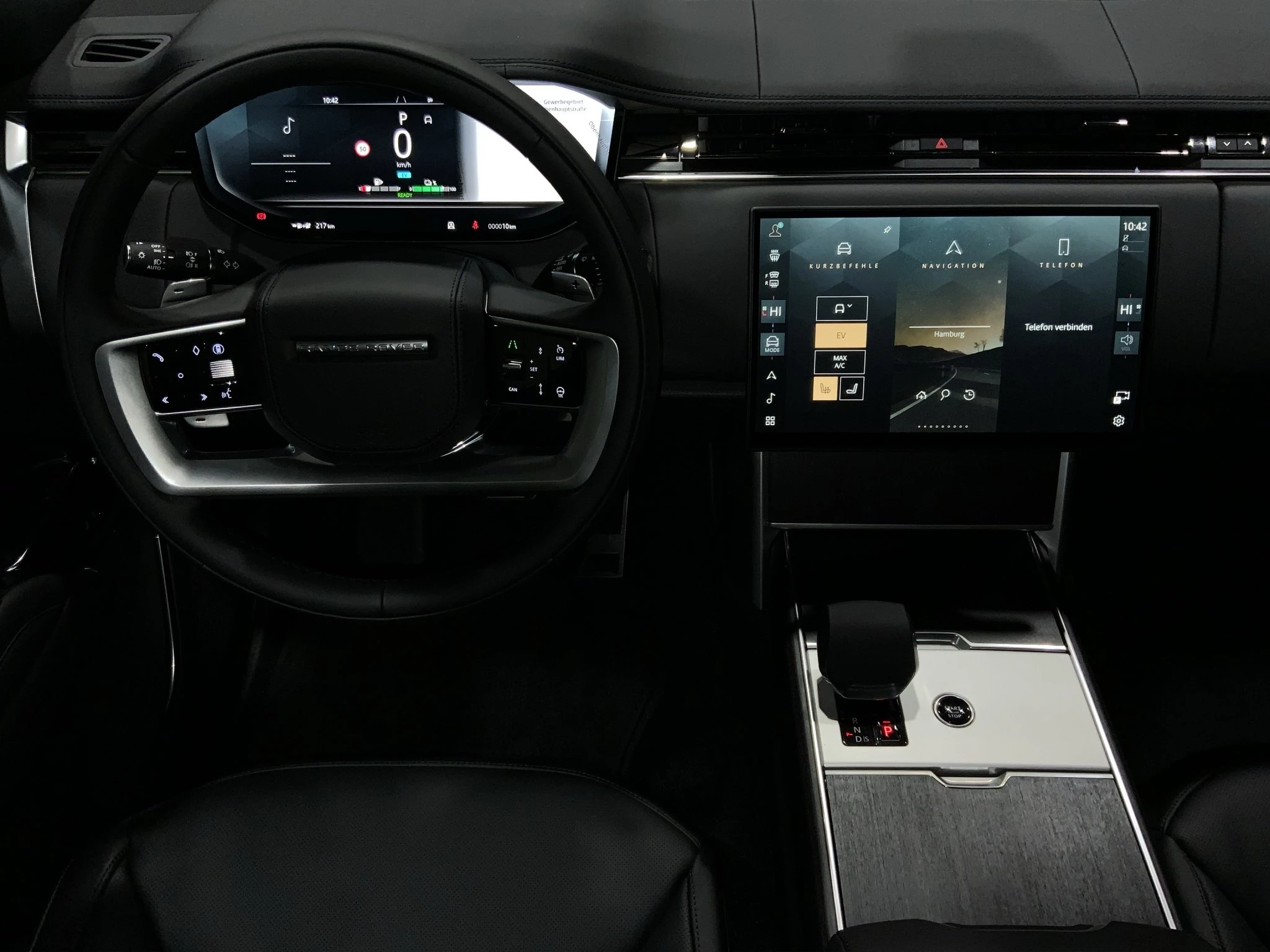 Land Rover Range Rover HSE P460e 22 | Pano | AHK | Black Pack