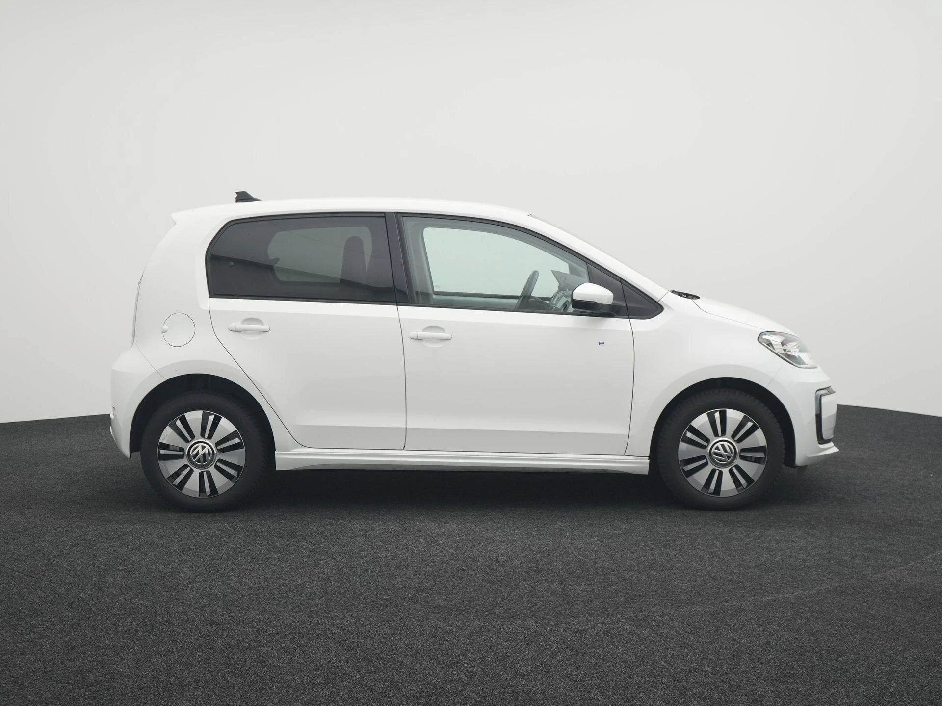 Volkswagen-e-up!-image-5