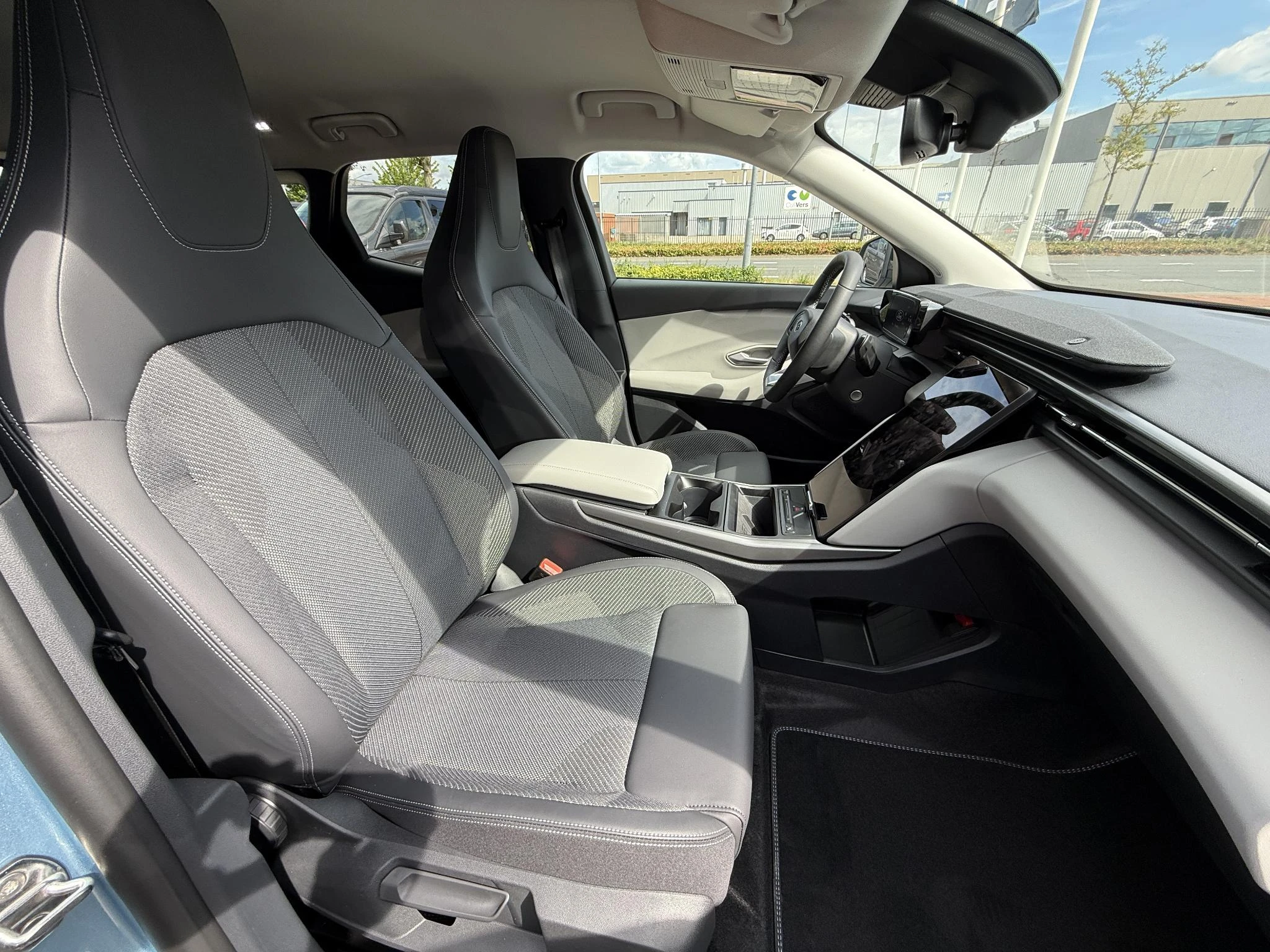 Ford-Explorer-image-21