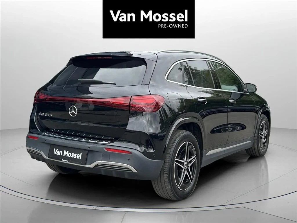 Mercedes-Benz-EQA-image-4