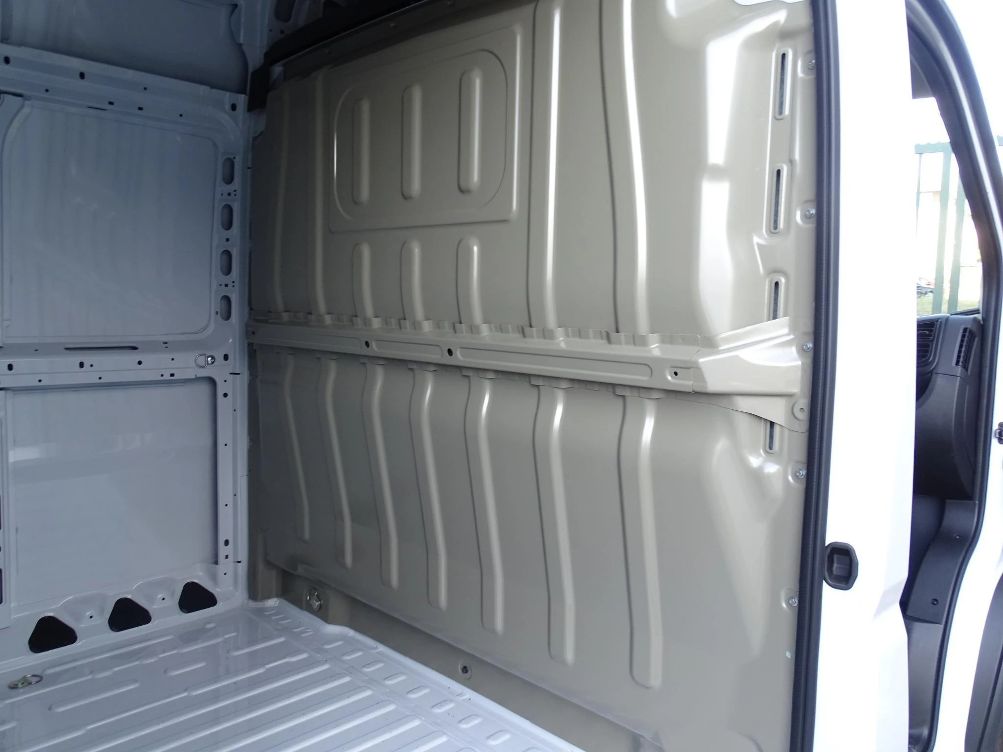 Peugeot-Boxer-image-9