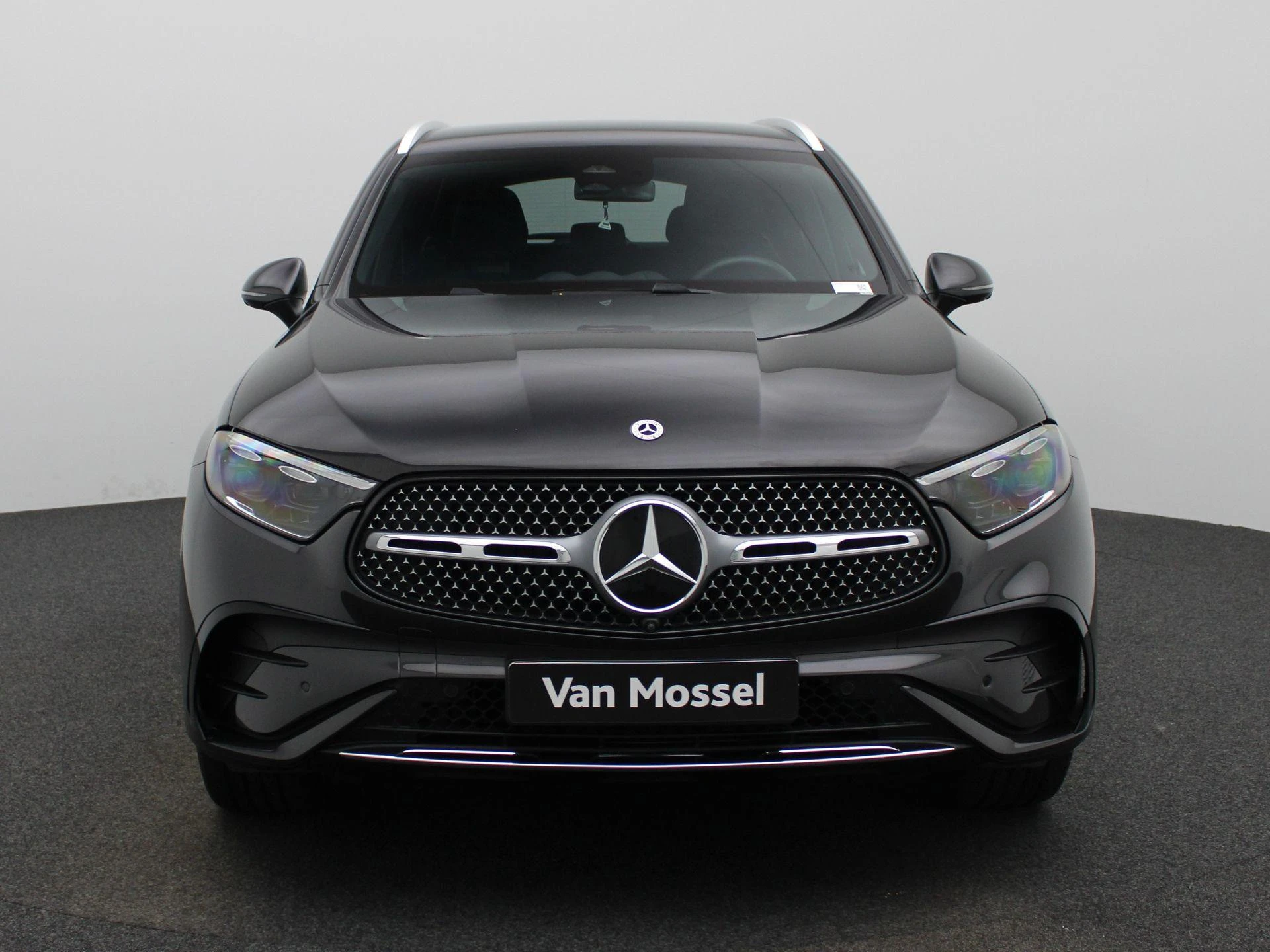 Mercedes-Benz-GLC-image-2