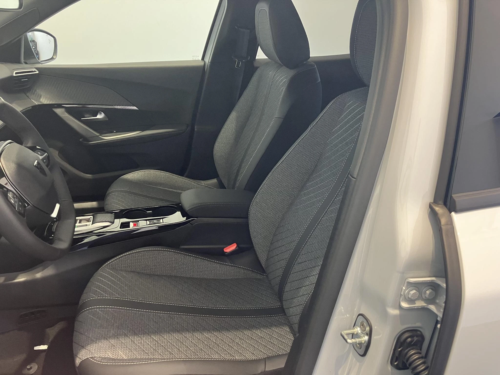 Peugeot-2008-image-10