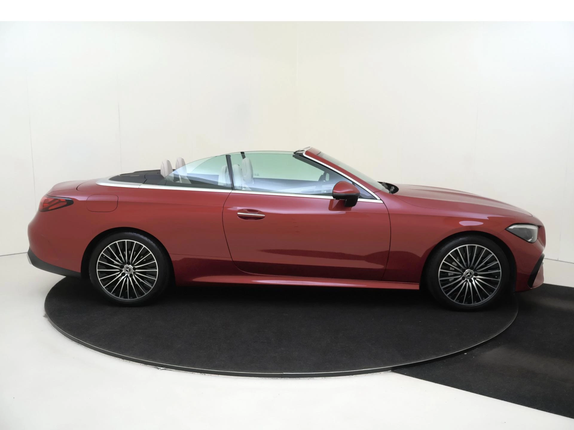 Mercedes-Benz-CLE-image-8