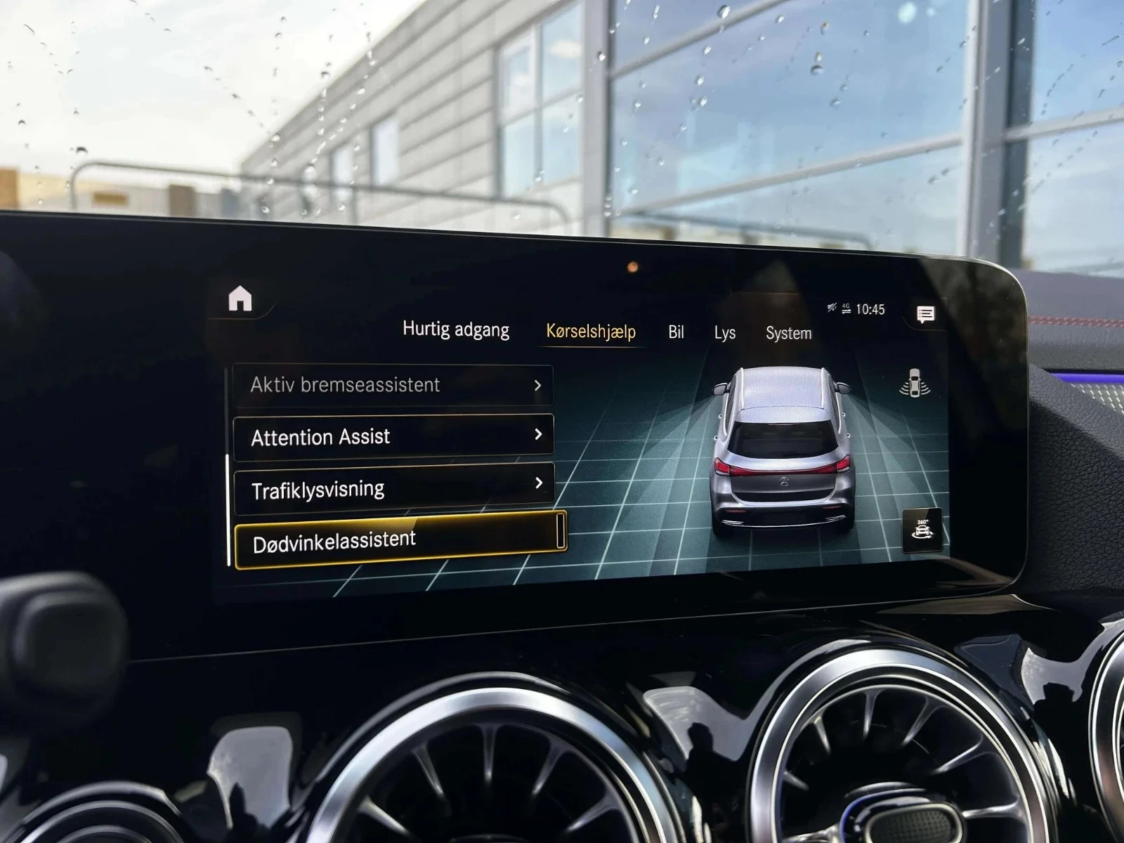 Mercedes-Benz-EQA-image-19