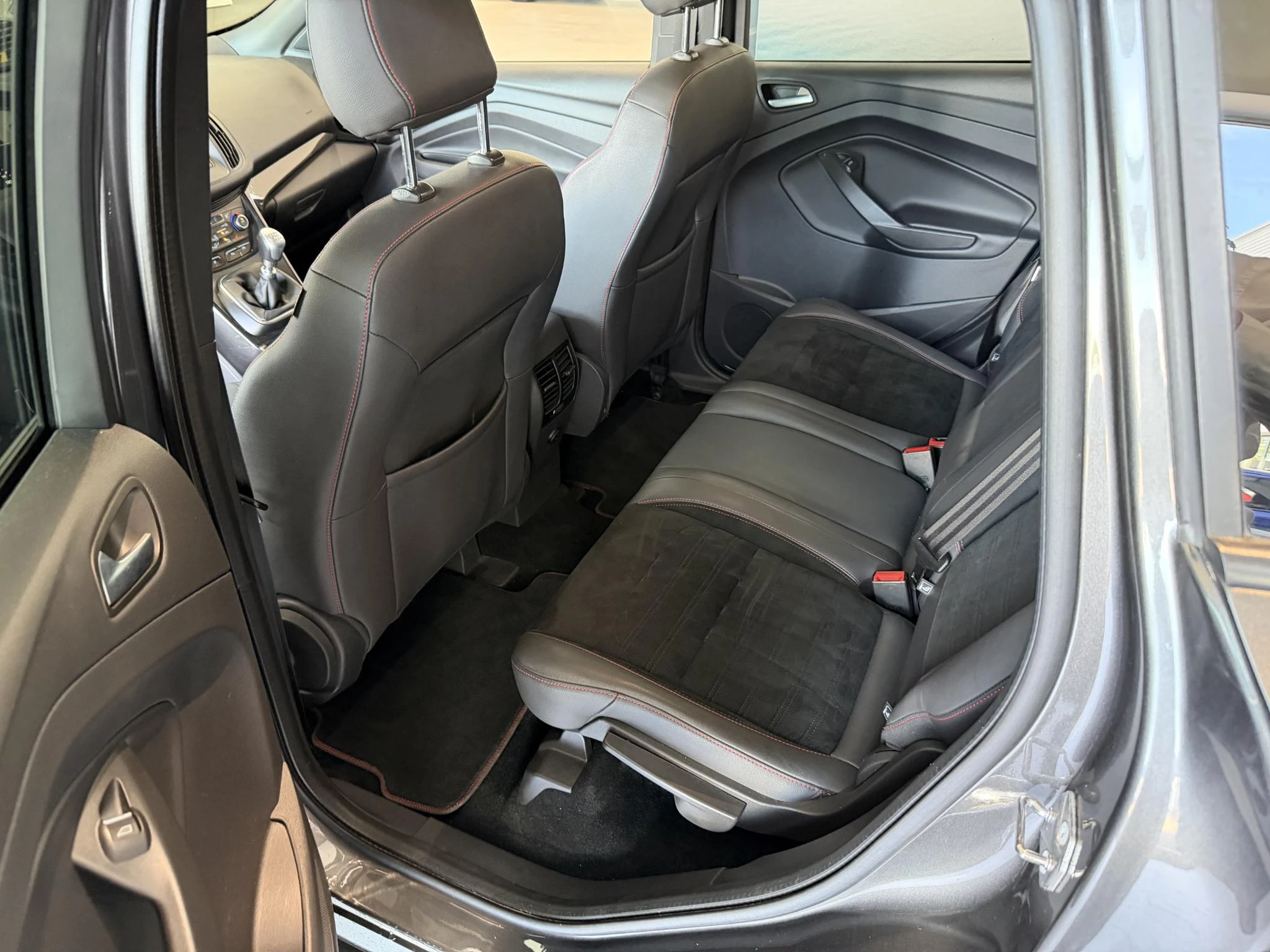 Ford-Kuga-image-12