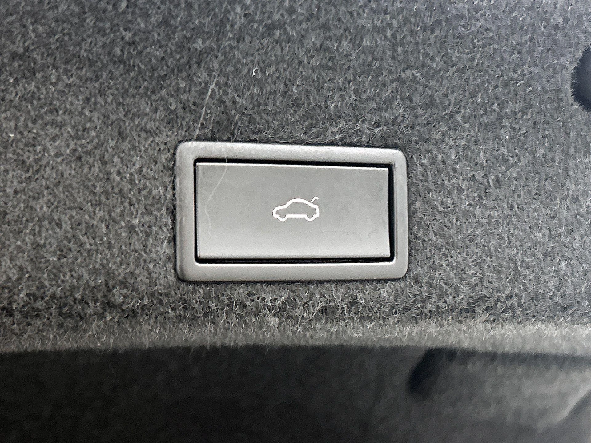 Volkswagen-Passat-image-23