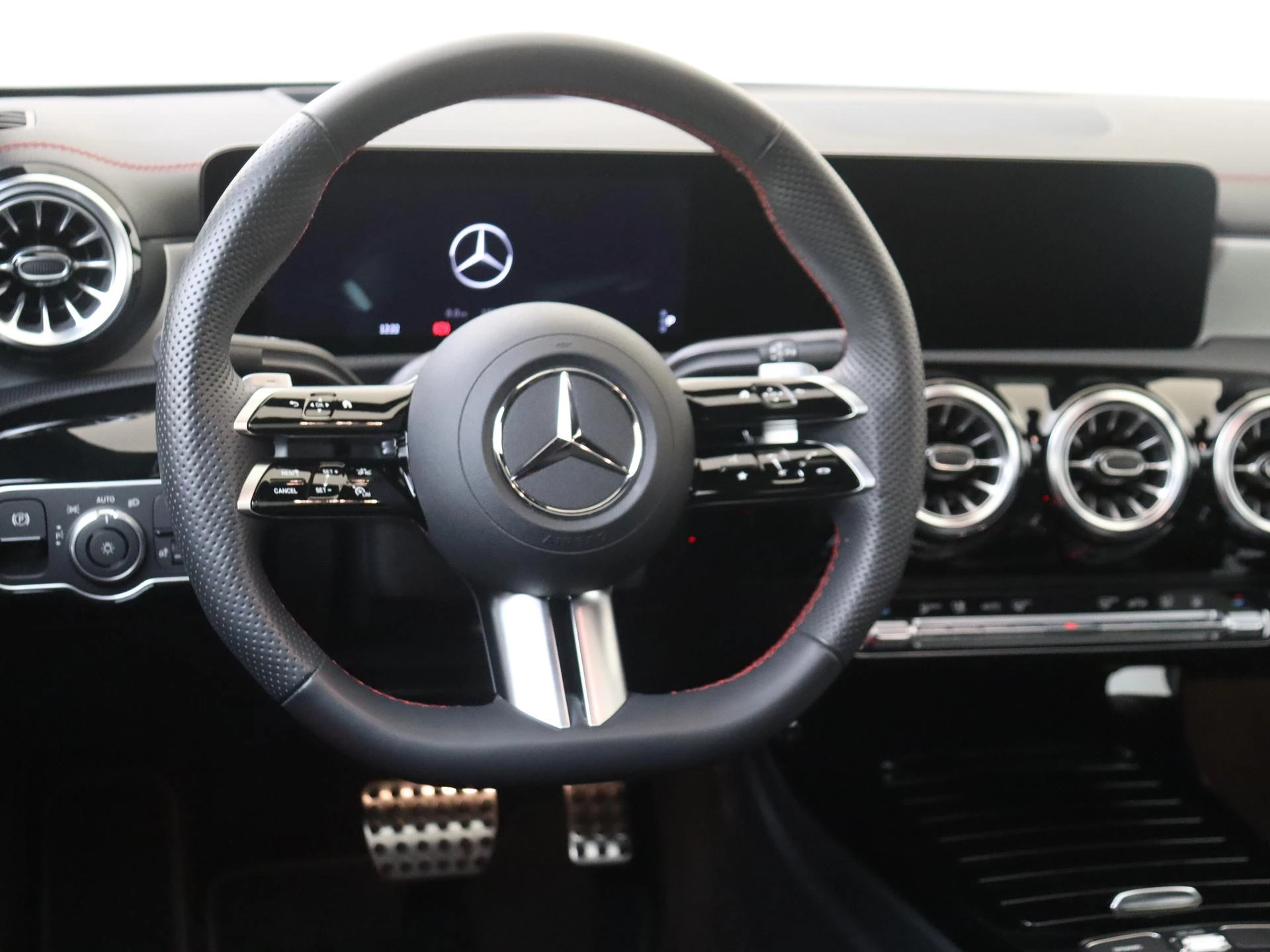 Mercedes-Benz CLA 250 e Business Solution AMG