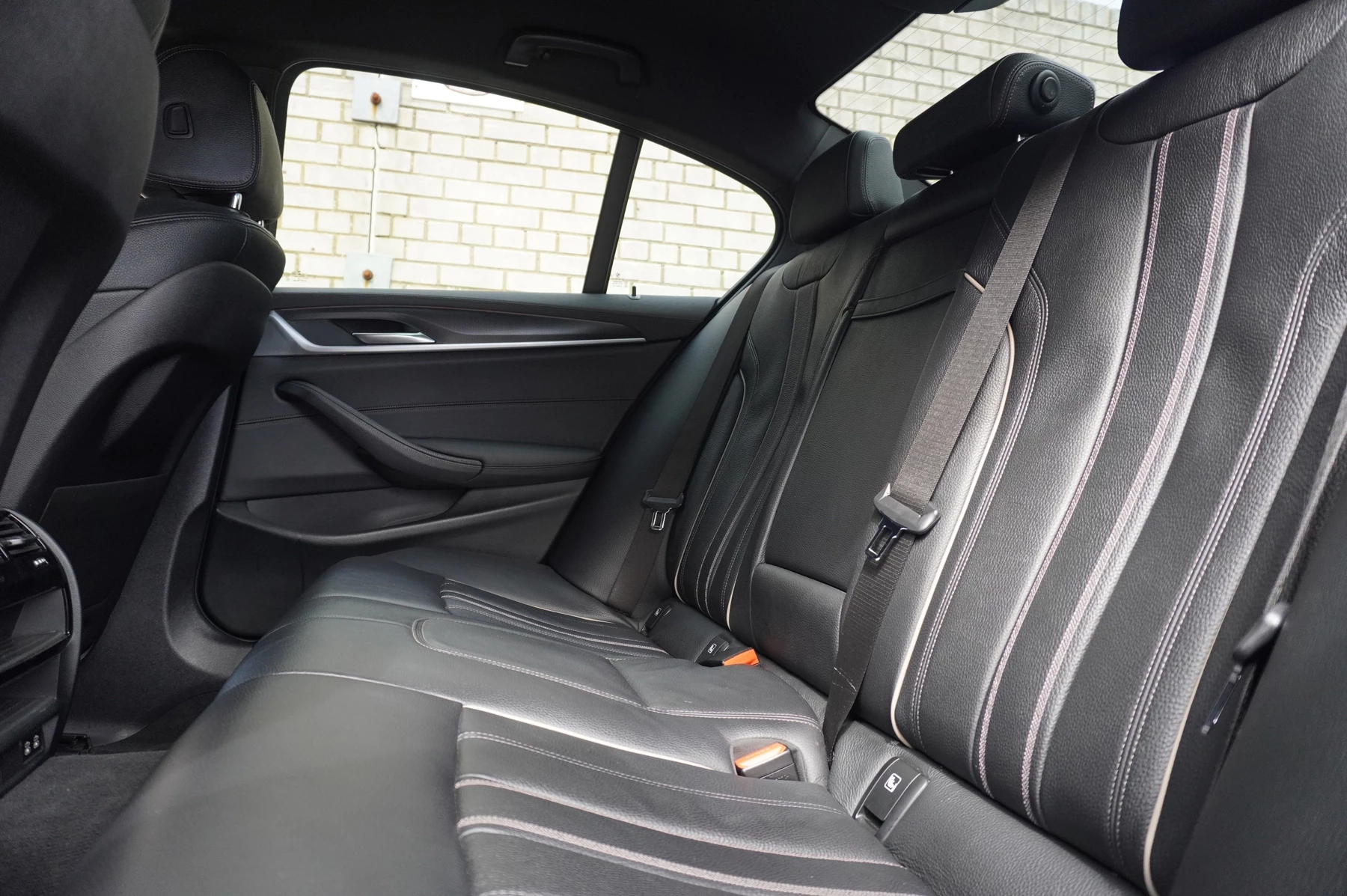 BMW-5 Series-image-10