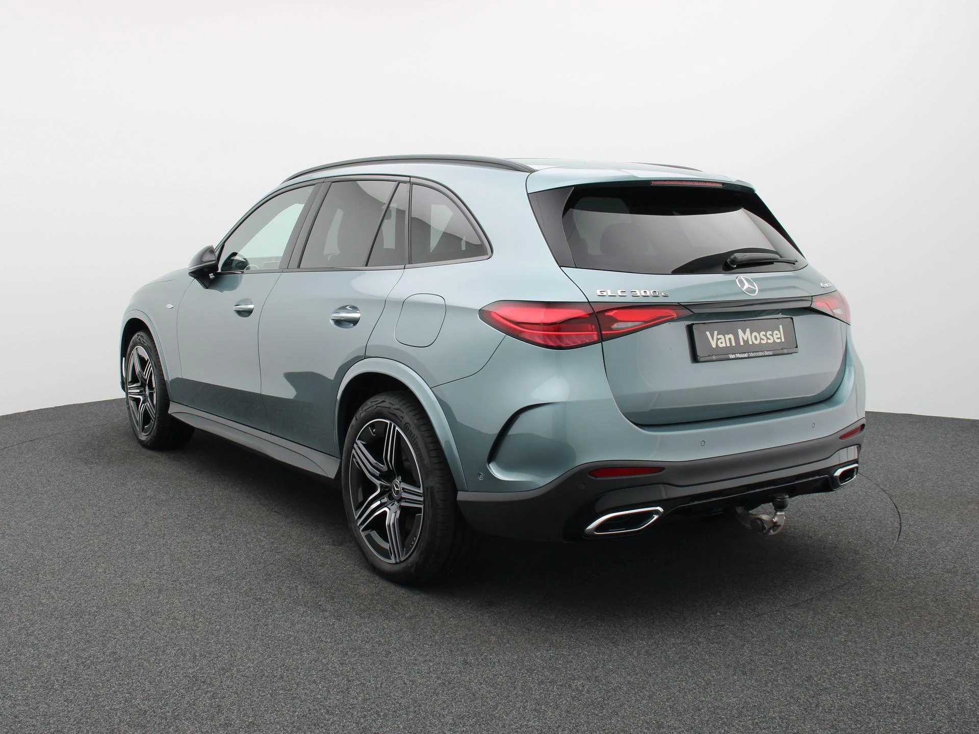 Mercedes-Benz GLC SUV 300 e AMG Line + AIRMATIC + BURMESTER + PANO + HEAD UP + LEDER +