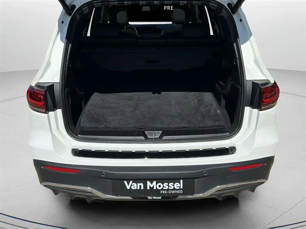 Mercedes-Benz-EQB-image-7