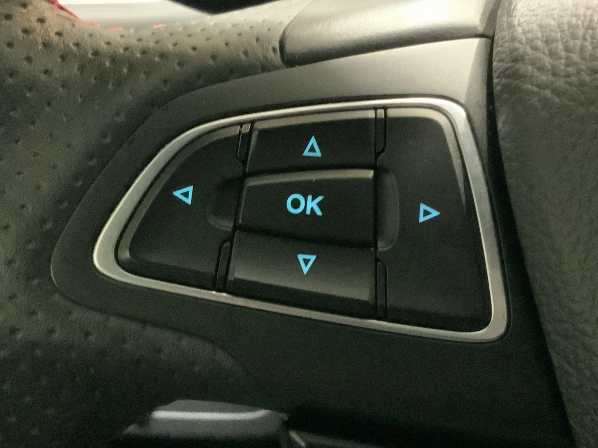 Ford Kuga 1.5 EcoBoost ST-Line 4x2 | GJR | Winter-Paket