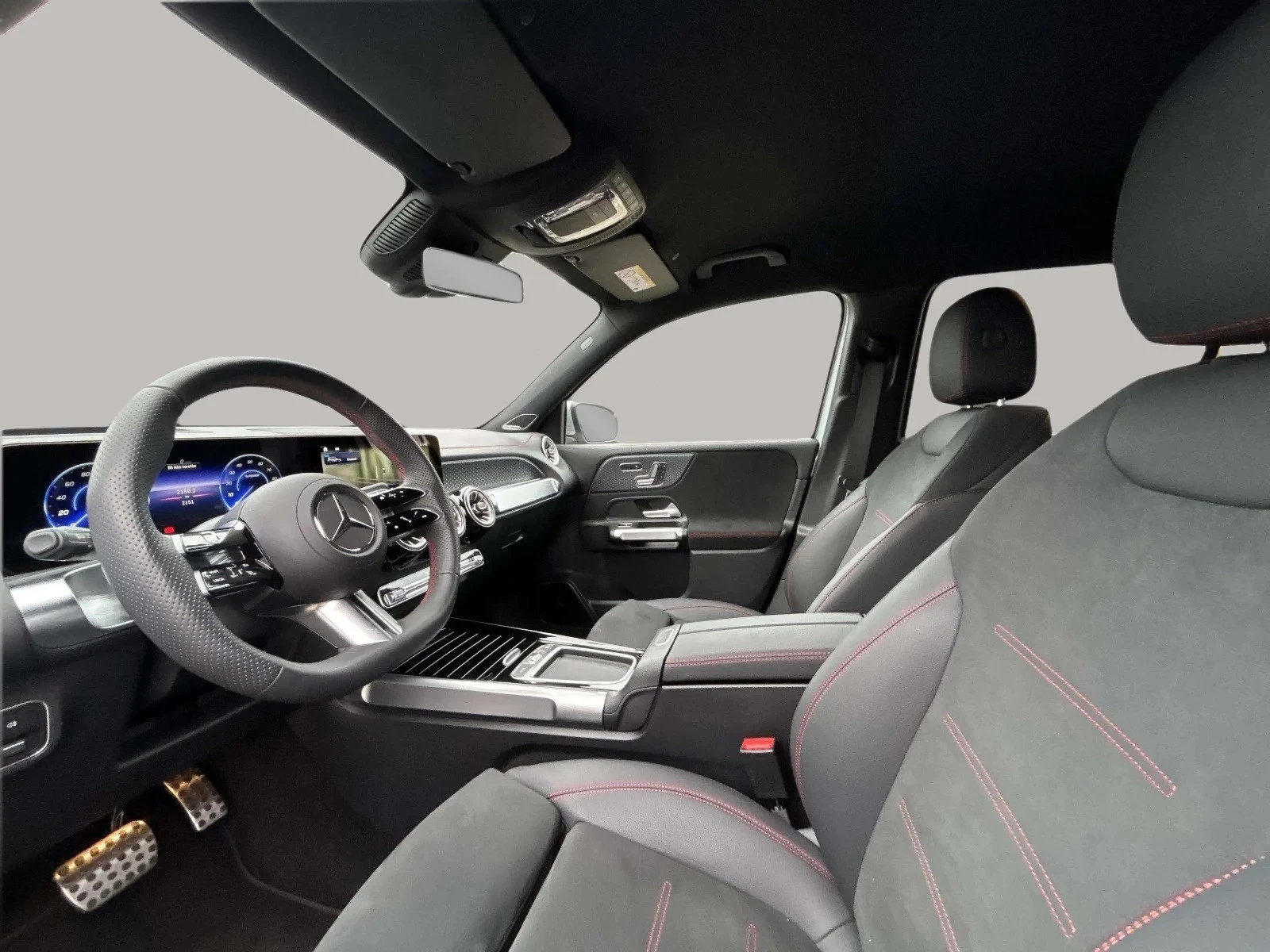 Mercedes-Benz-EQB-image-9