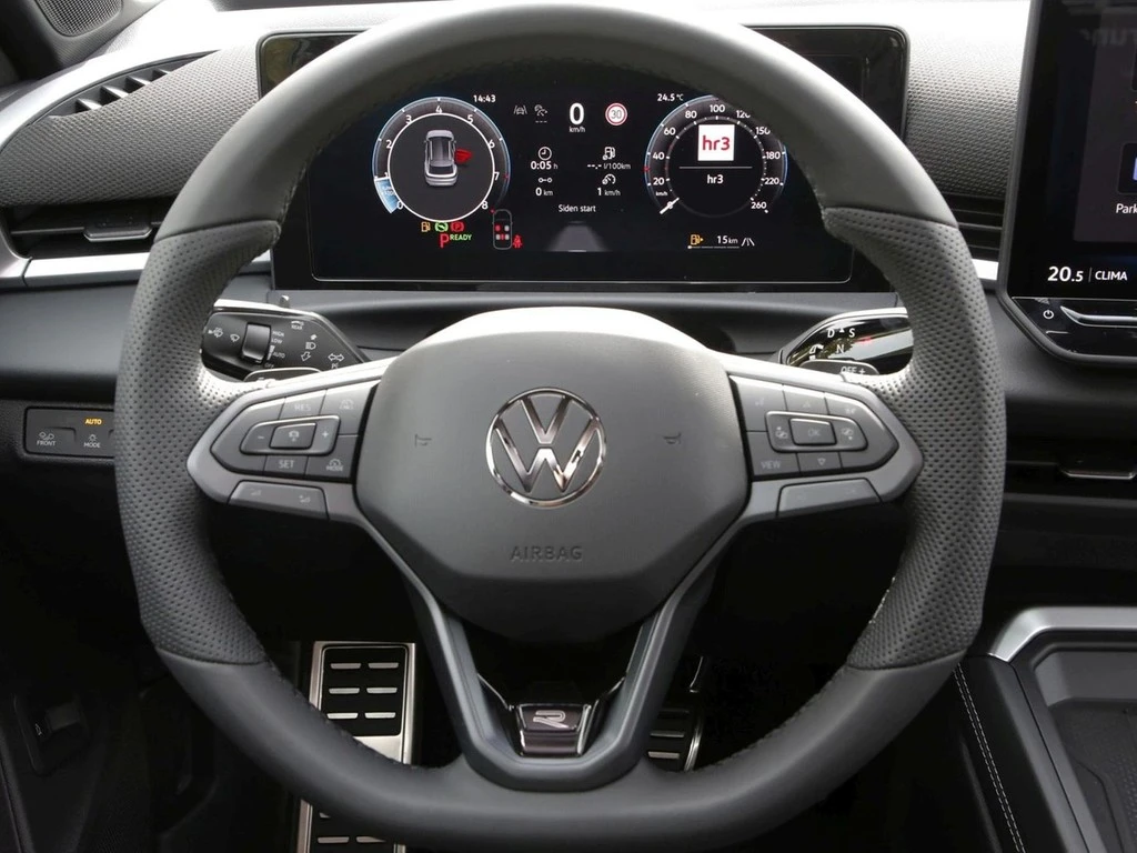 Volkswagen-T-Roc-image-16