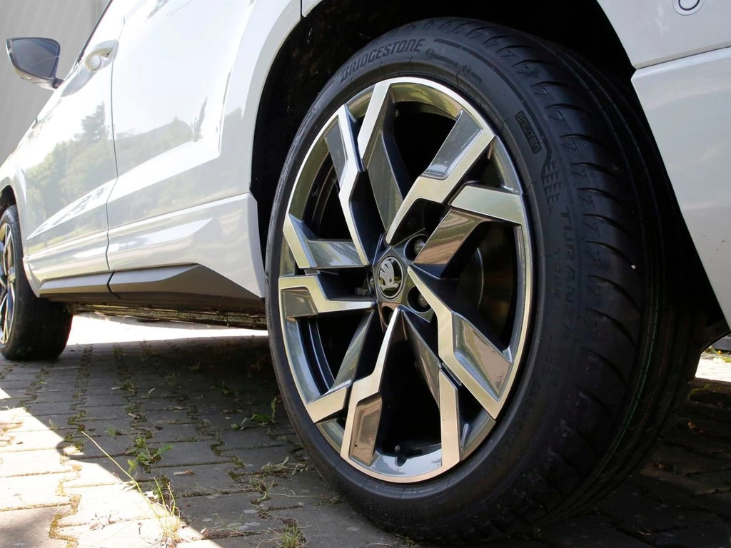 Škoda Karoq Sportline 2.0 TSI UPE 55.990 4x4 Assisst