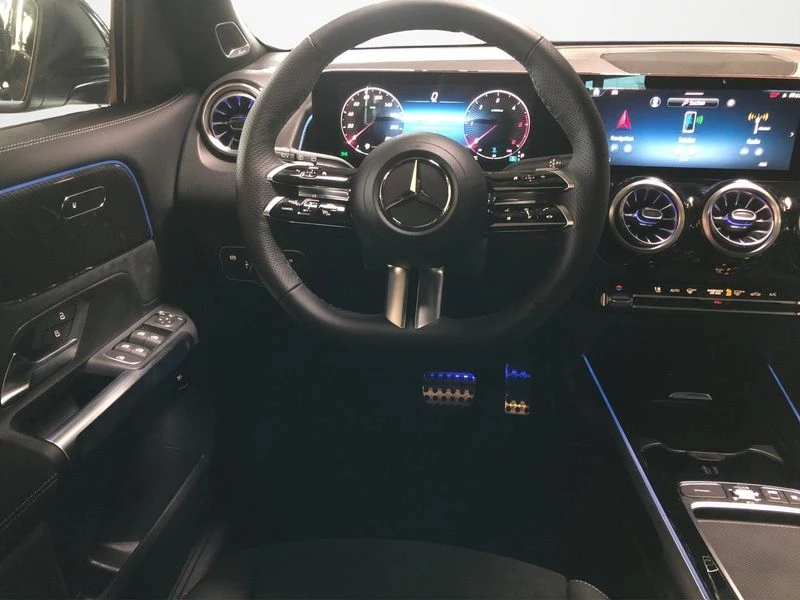 Mercedes-Benz GLB 220 d 4m AMG NIGHT AHK PANO 7-SITZE 360° AMG LineX247 GLB 220 d 4m AMG NIGHT AHK PANO 7-SITZE 360° AMG Line