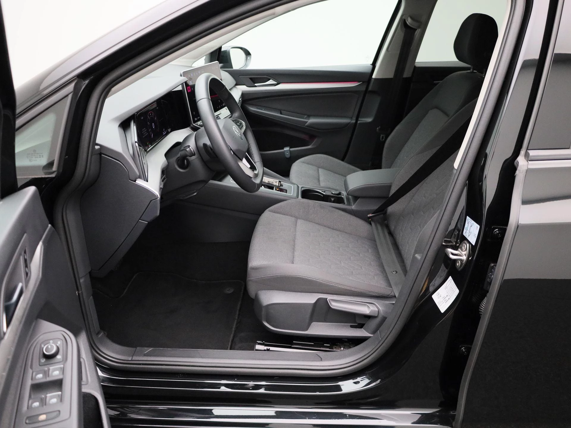 Volkswagen-Golf-image-10