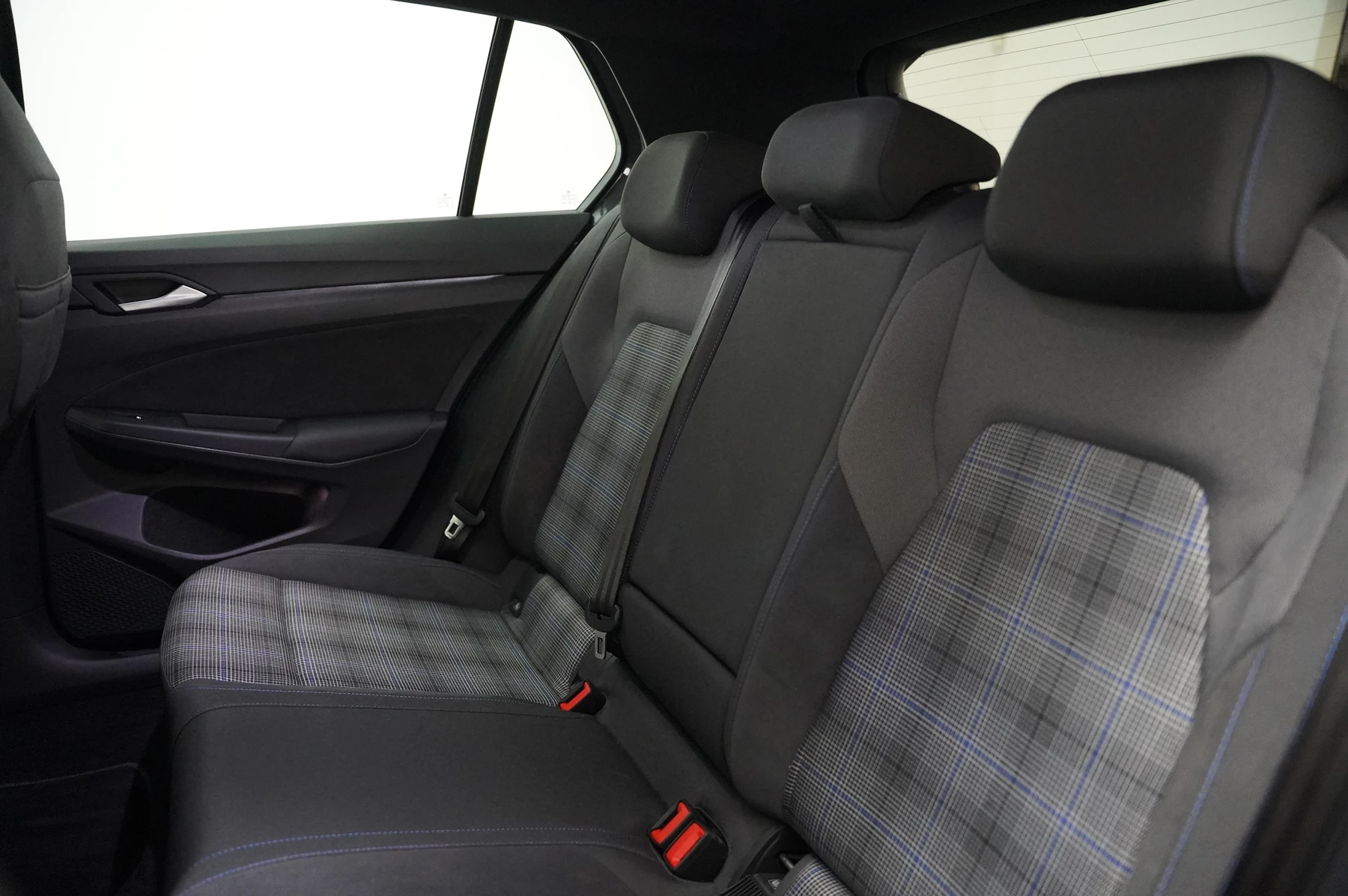 Volkswagen-Golf-image-11
