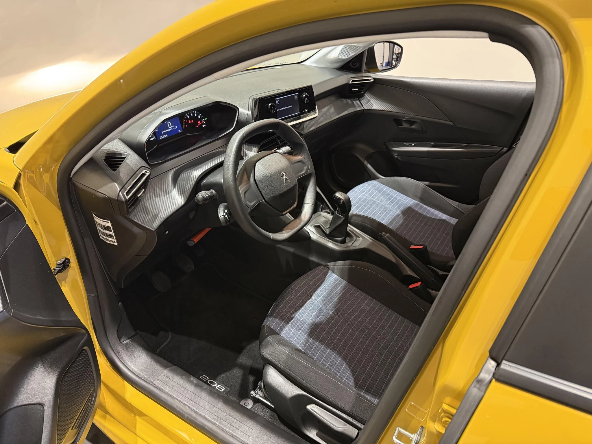 Peugeot-208-image-6