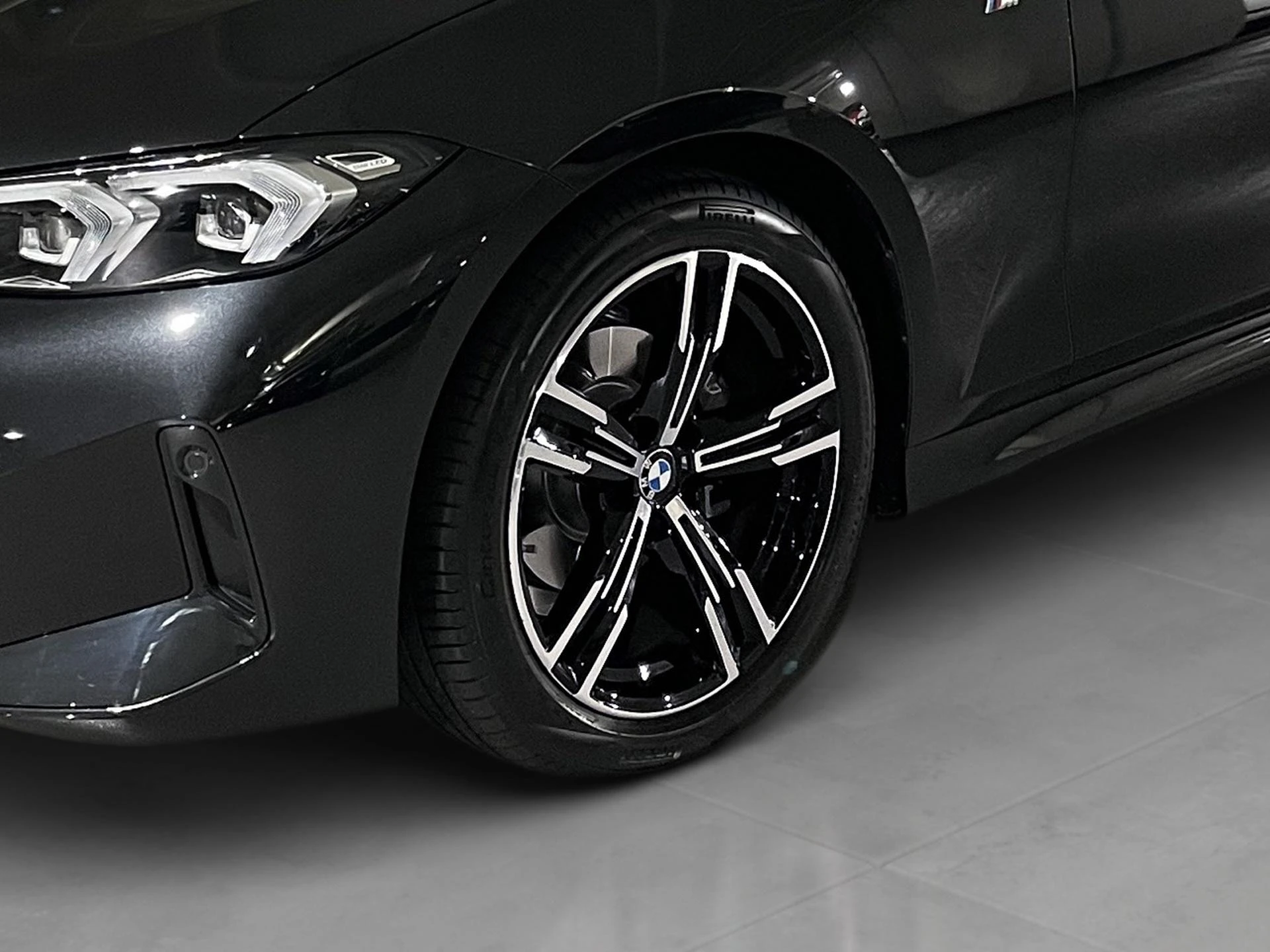 BMW-Série 3-image-21