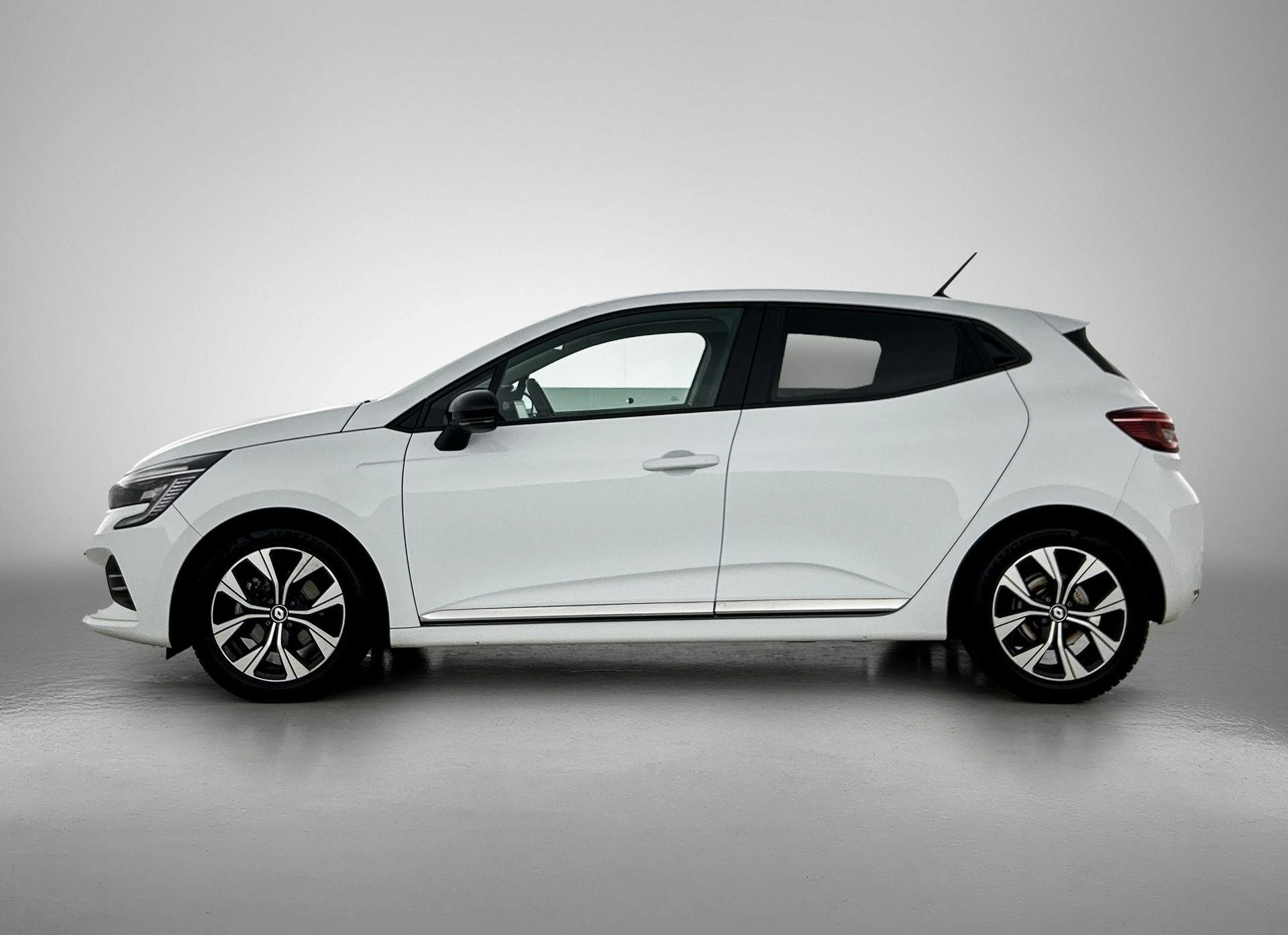 Renault-Clio-image-1