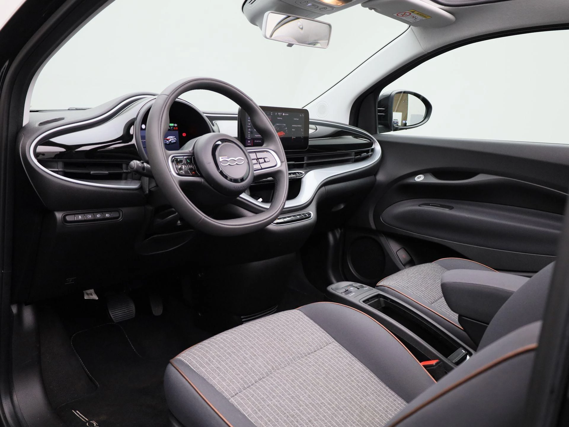 Fiat-500e-image-32