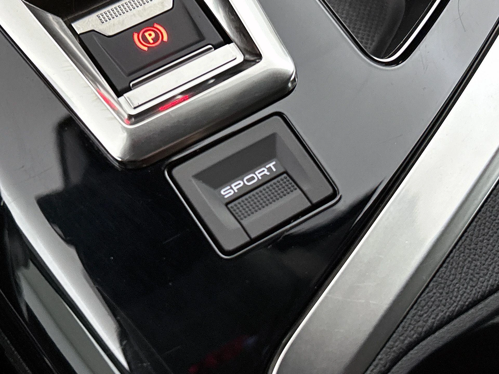 Peugeot-5008-image-8
