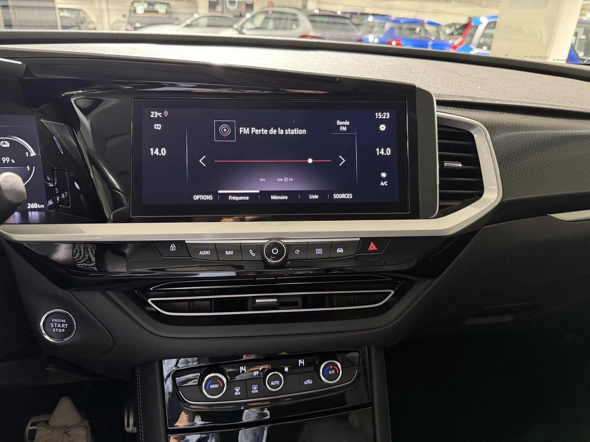 Opel-Grandland X-image-2