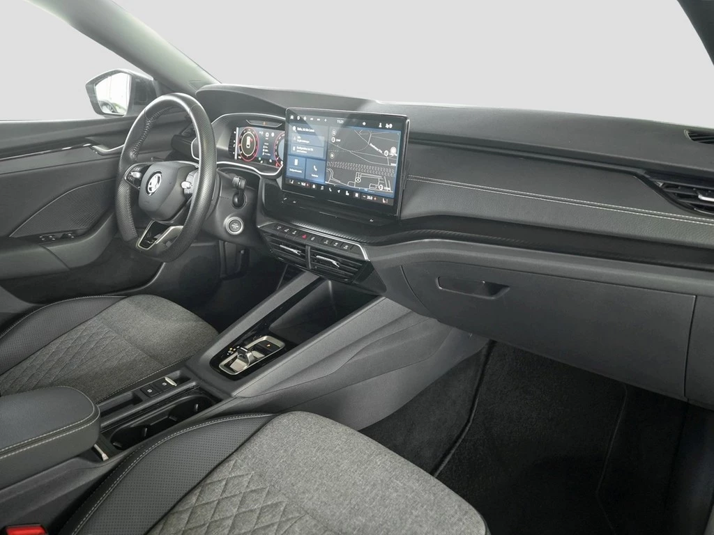 Škoda Octavia Combi 2.0 TDI DSG Sportline AHK/Navi