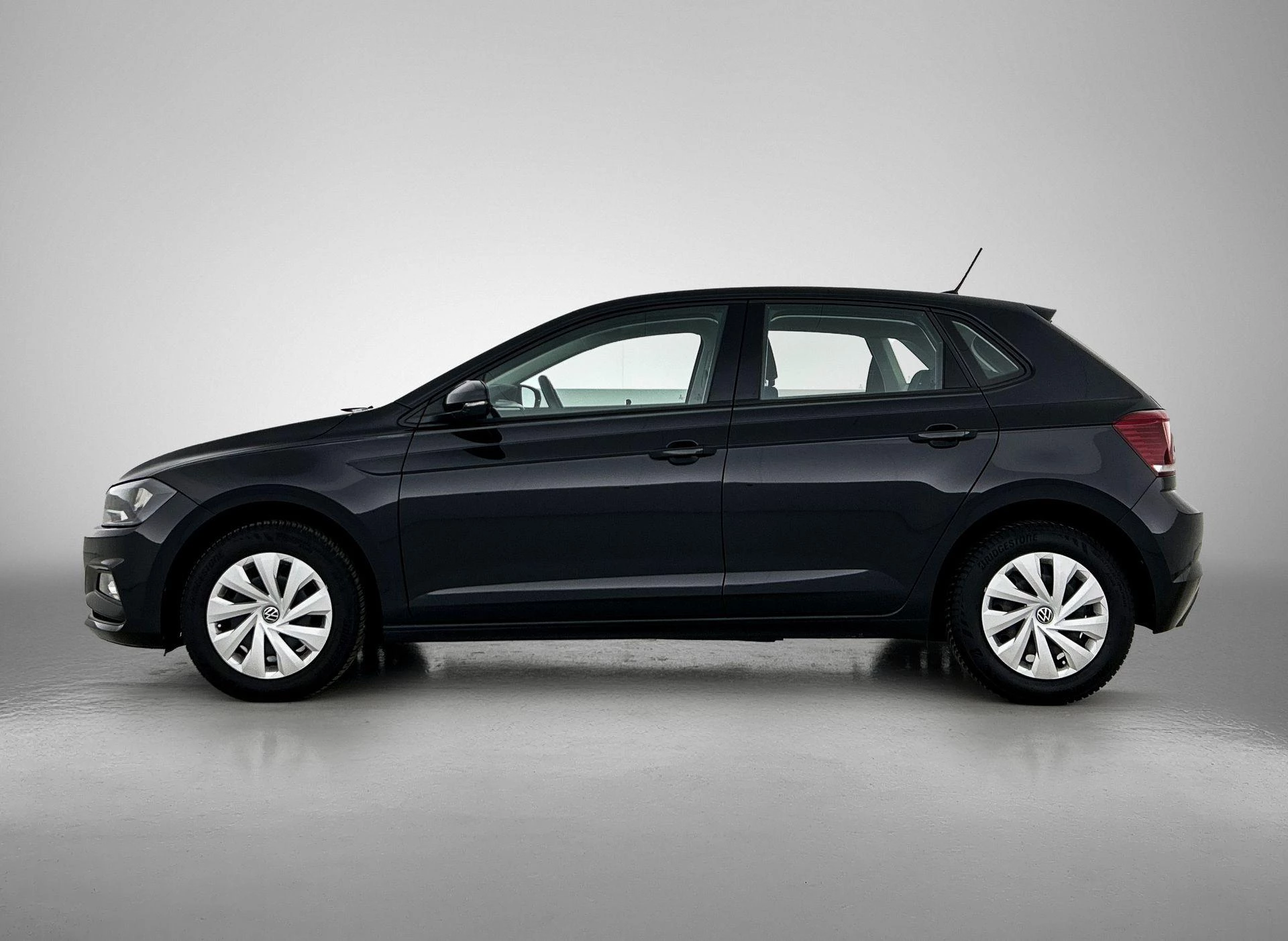 Volkswagen-Polo-image-1