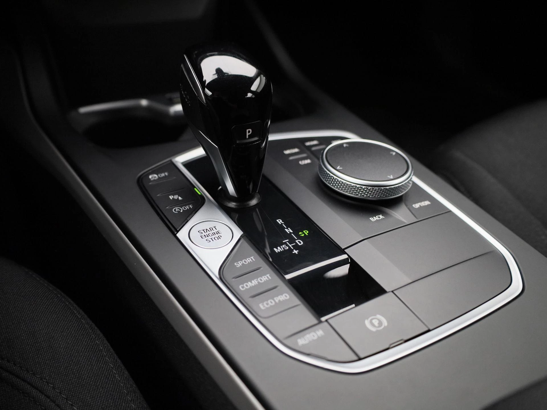 BMW 1 Reeks Hatch 116iA Carplay | Zetelverwarming | LED | Cruise