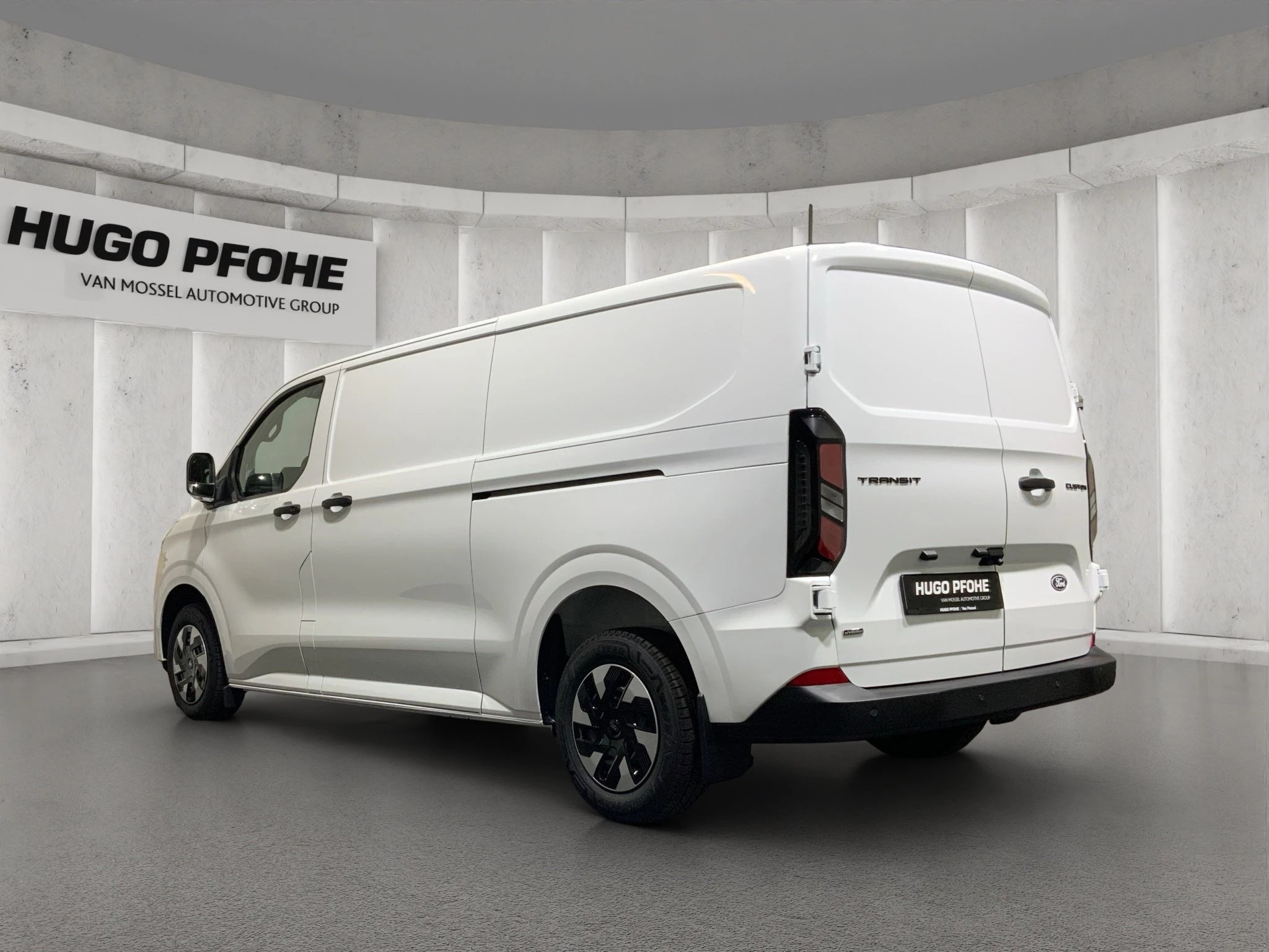 Ford-Transit Custom-image-2
