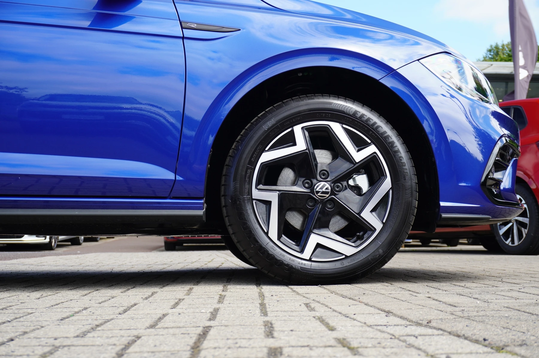 Volkswagen-Polo-image-19